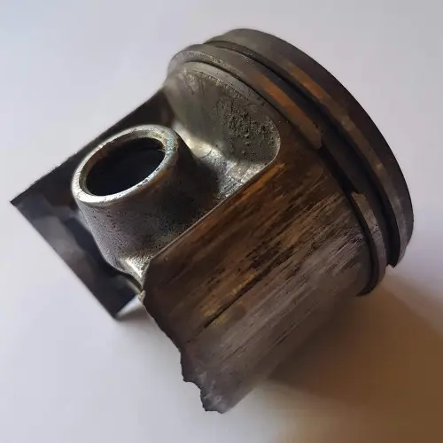 Stihl TS350 burnt piston removed from cylinder